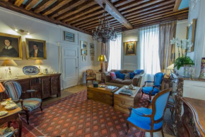 Room in Guest room - This 10th Century home sits in an exceptional setting in the center of Orleans